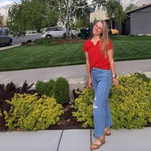 Meet your Posher, Madeline